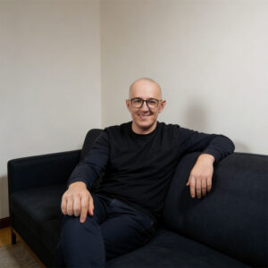 Anto Markunovic, Gründen von Emporiant e.U. - Emporiant.com, Casual im Büro